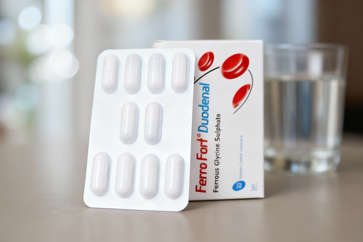 کپسول فروفورت دئودنال و عوارض آن همراه با لیوان آب